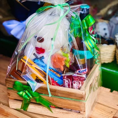 Peluche, bebidas y dulces