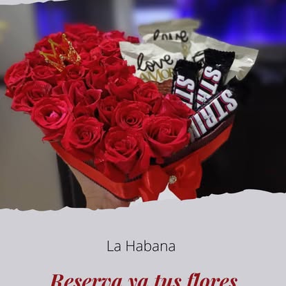 Una caja de regalo roja