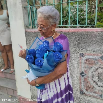 Otra referencia de Ramo de flores azules